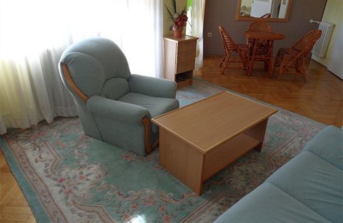 Voyager Bed & Breakfast Novi Sad Exterior foto