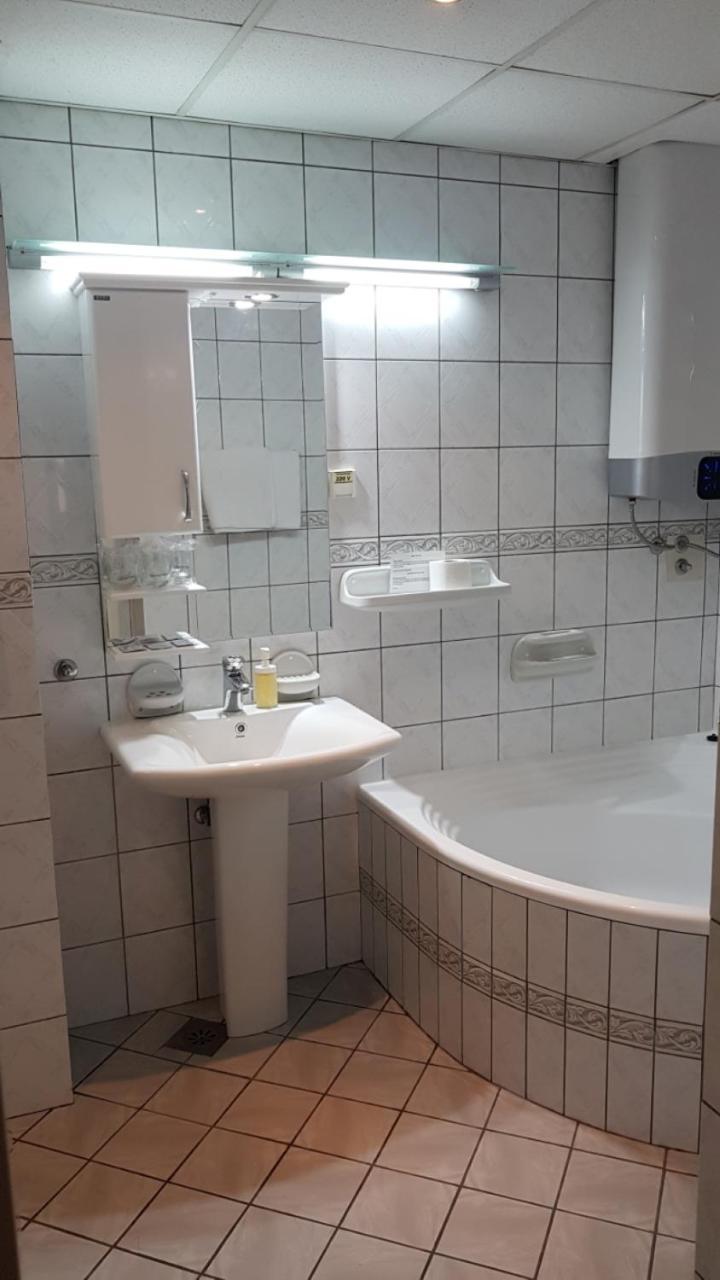 Voyager Bed & Breakfast Novi Sad Exterior foto